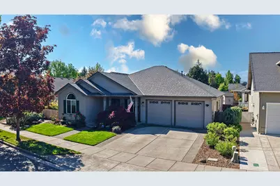 761 Griffin Oaks Drive, Central Point, OR 97502 - Photo 1