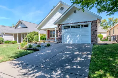 3535 South Village Drive, Medford, OR 97504 - Photo 1