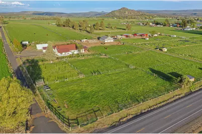 4664 N McKay Road, Prineville, OR 97754 - Photo 1