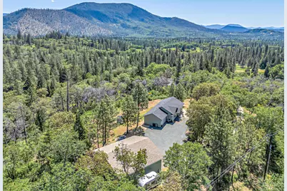 920 Templin Avenue, Grants Pass, OR 97526 - Photo 1