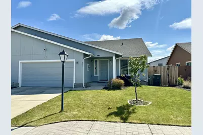 921 SE Kierra Place, Madras, OR 97741 - Photo 1