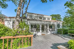 2693 Oak View Cir, Medford, OR 97504 - Photo 1