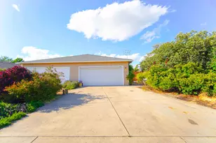 428 Crystal Dr, Eagle Point, OR 97524 - Photo 1