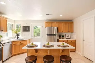 61343 Woodbury Ln, Bend, OR 97702 - Photo 1