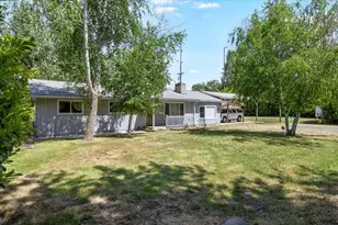 111 Glen Dr, Grants Pass, OR 97526 - Photo 1