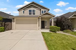 2555 NW Ivy Way, Redmond, OR 97756 - Photo 1