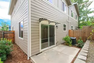 404 Oak St, Phoenix, OR 97535 - Photo 1