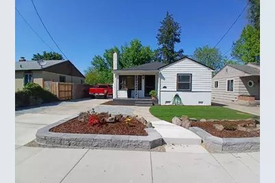 918 W Stewart Avenue, Medford, OR 97501 - Photo 1