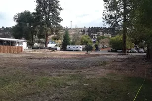 330 N McHaley St, Prairie City, OR 97869 - Photo 1