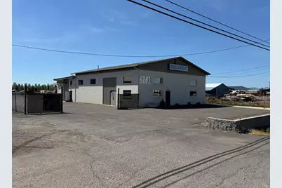 6261 Crater Lake Highway, Central Point, OR 97502 - Photo 1