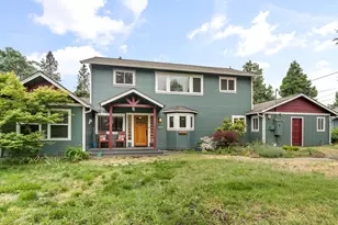 605 W 4th St, Phoenix, OR 97535 - Photo 1