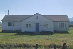 31010 Modoc Point Rd, Chiloquin, OR 97624 - Photo 1