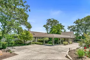 180 Greenway Cir, Medford, OR 97504 - Photo 1