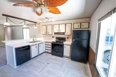 3431 South Pacific Hwy Highway #SPC 18, Medford, OR 97501 - Photo 1