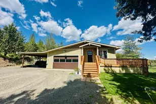 10799 Pat Dr, Klamath Falls, OR 97601 - Photo 1