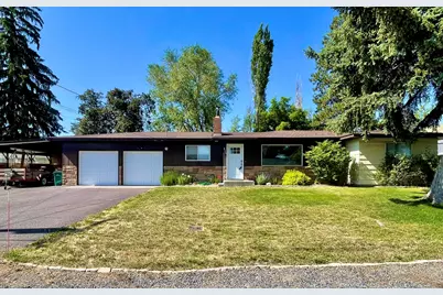 6225 Maryland Avenue, Klamath Falls, OR 97603 - Photo 1