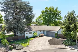 597 Magenta Cir, Medford, OR 97504 - Photo 1