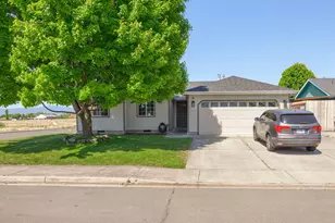 8005 Thunderhead Ave, White City, OR 97503 - Photo 1