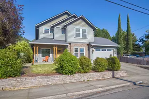 965 NE 10th St, Grants Pass, OR 97526 - Photo 1