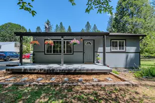 8852 W Evans Creek Rd, Rogue River, OR 97537 - Photo 1