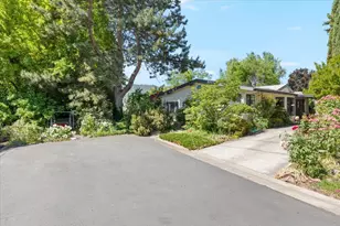 4624 S Pacific Hwy, Phoenix, OR 97535 - Photo 1