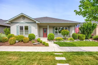 434 Bridge Creek Drive, Central Point, OR 97502 - Photo 1