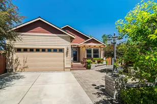 1736 NW Rimrock Ct, Redmond, OR 97756 - Photo 1