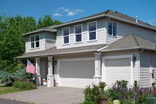 2254 NE Arapahoe Ct, Redmond, OR 97756 - Photo 1