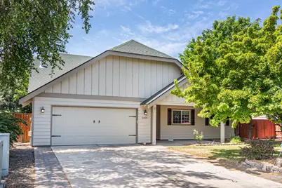 2459 NW 22nd Street, Redmond, OR 97756 - Photo 1