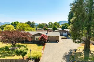 1891 Regina Way, Grants Pass, OR 97527 - Photo 1