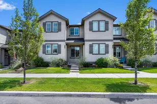 2546 NE Purcell Blvd, Bend, OR 97701 - Photo 1