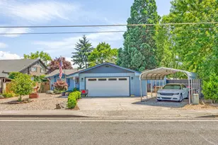 532 Hopkins Rd, Central Point, OR 97502 - Photo 1