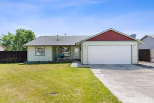 2486 NE Bobbi Pl, Prineville, OR 97754 - Photo 1