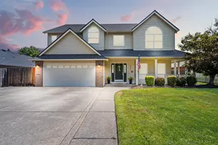 550 Carriage Ln, Jacksonville, OR 97530 - Photo 1