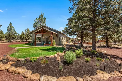 18380 Goldcoach Road, Sisters, OR 97759 - Photo 1