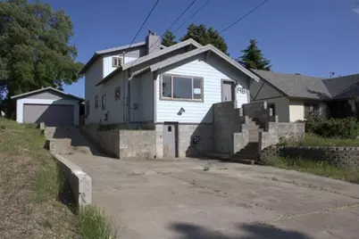 1981 Harriman Avenue, Klamath Falls, OR 97601 - Photo 1