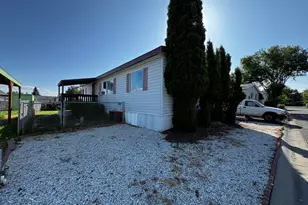 1663 Greensprings Dr, Klamath Falls, OR 97601 - Photo 1