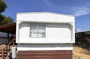 126 NW B St, Madras, OR 97741 - Photo 1