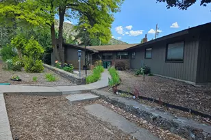 2030 Van Ness Ave, Klamath Falls, OR 97601 - Photo 1