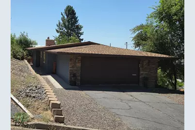 2032 Huron Street, Klamath Falls, OR 97601 - Photo 1