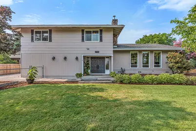 2736 Lone Pine Road, Medford, OR 97504 - Photo 1