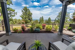 3144 NW Hidden Rdg Dr, Bend, OR 97703 - Photo 1