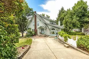 127 4th Ave, Gold Hill, OR 97525 - Photo 1