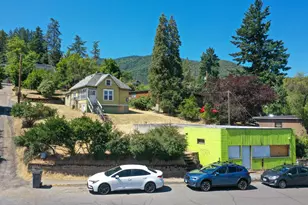 166 Hargadine St, Ashland, OR 97520 - Photo 1