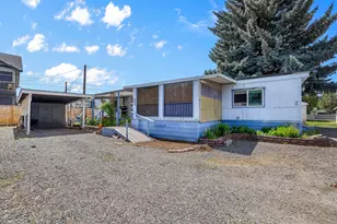 1833 SW Canal Blvd, Redmond, OR 97756 - Photo 1