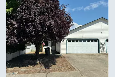 572 Mountain View Drive, Central Point, OR 97502 - Photo 1