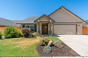 1729 NE 3rd Ct, Redmond, OR 97756 - Photo 1