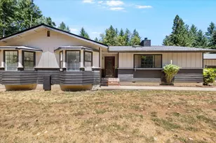 180 White Oak Dr, Cave Junction, OR 97523 - Photo 1