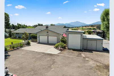 4810 Fern Valley Road, Medford, OR 97504 - Photo 1