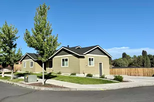 490 NE Brookstone Dr, Prineville, OR 97754 - Photo 1